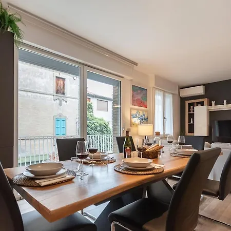 Appartement Art X6 In Centre With Private Parking *