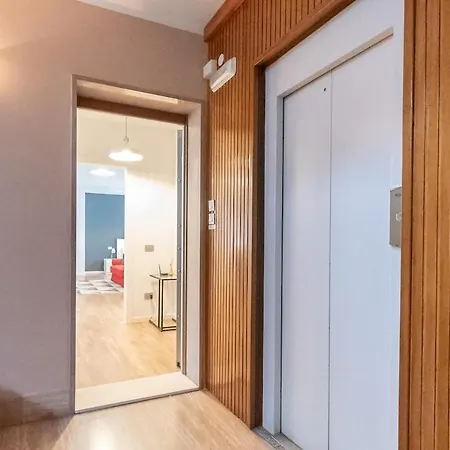 Art X6 In Centre With Private Parking Appartement